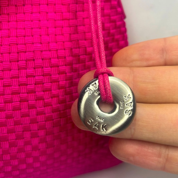 The Sak Woven Pink Fuchsia Cotton Silver Charm Zip Shoulder Bag NWOT - Picture 3 of 13
